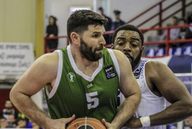 Παίρνει μια ανάσα και… συνεχίζει απ’ αλλού ο Παπαμακάριος