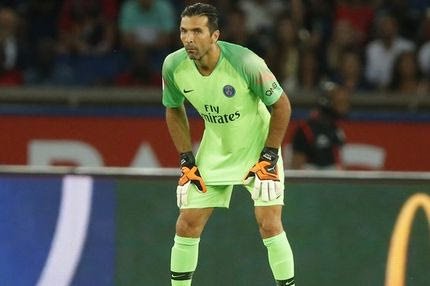 Στέλνει στον πάγκο τον Μπουφόν ο Τούχελ!