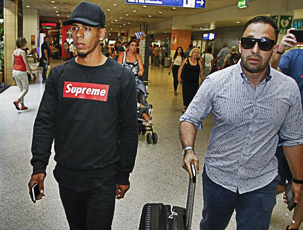 Εφερε παίκτες σε ΑΕΚ, ΠΑΟΚ και εξαπέλυσε πυρ κατά της Ρόμα!