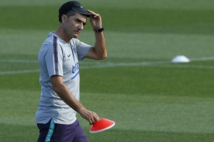 Ο Βαλβέρδε “ξεφορτώθηκε” δύο παίκτες μέσα σε… 7 λεπτά!