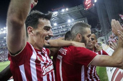 Φορτουνιασμένος Ολυμπιακός “έπνιξε” την Μπέρνλι