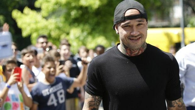 Oι φωτογραφίες και το video με τον Ναϊνγκολάν που εξόργισαν τους οπαδούς!