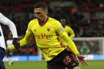 Χολέμπας τώρα και με το δεξί…