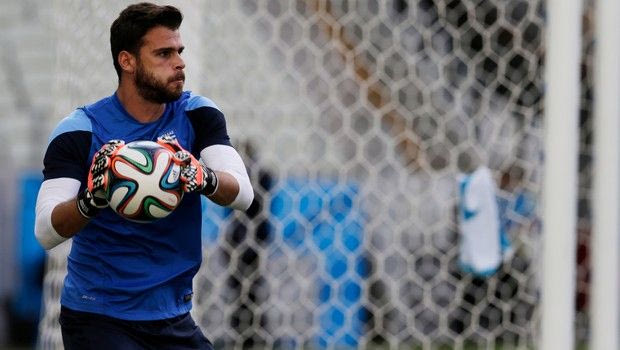 Απέκτησε δύο νέους “μπελάδες” ο Καρνέζης