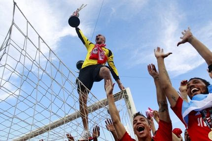 Legend: Κατέκτησε 13 τρόπαια, έπαιξε 11 φορές