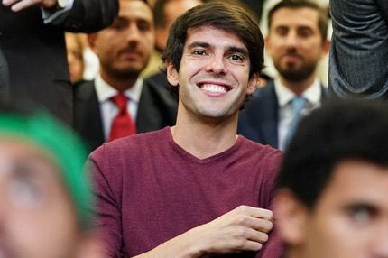 Εισβολή… θρύλων στις εξέδρες του “Σαν Σίρο”