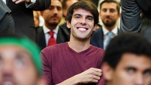 Εισβολή… θρύλων στις εξέδρες του “Σαν Σίρο”