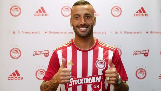 Κλικς από την υπογραφή συμβολαίου του Γκιλιέρμε