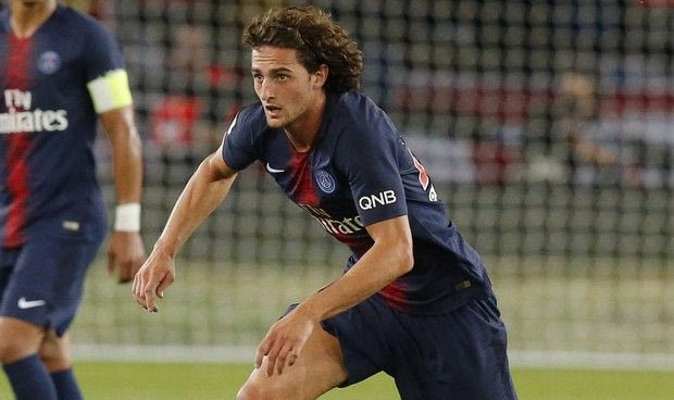 Ο Κλοπ κάνει τα… γλυκά μάτια στη μητέρα του Ραμπιό