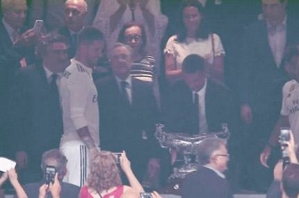 Ο Ράμος (του) υποκλίθηκε και ο Μαλντίνι “απάντησε”!