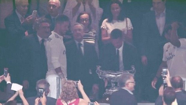 Ο Ράμος (του) υποκλίθηκε και ο Μαλντίνι “απάντησε”!