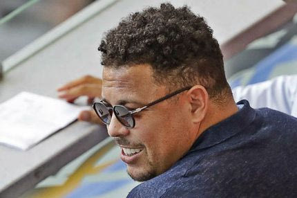 Είναι “τρελός” ο πρόεδρος Ρονάλντο: Μπαίνει και πληρώνει τα χρέη!