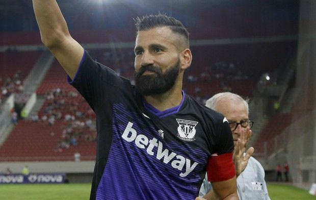 Ο Σιόβας γύρισε ως φίλος στον Πειραιά