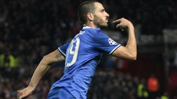 Ο hater ευχήθηκε θάνατο στα παιδιά του και ο Μπονούτσι ξέσπασε!