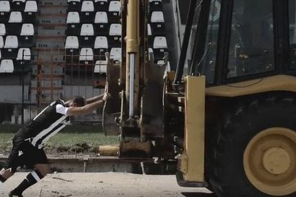 Ο Καρέλης πρόλαβε και προσπέρασε τον Άκπομ!