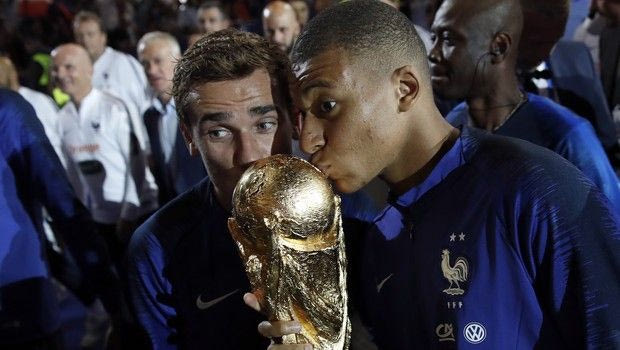 Έτσι έχασαν Τσέλσι και Άρσεναλ τον πιτσιρικά Εμπαπέ!