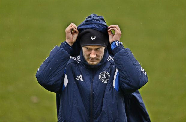 Σταμάτησε τα γκολ, άρχισε να σπάει… σαγόνια!