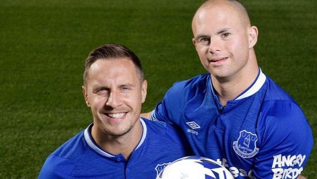 H Everton έφερε το τελειωτικό χτύπημα στο ανίκητο της βλακείας