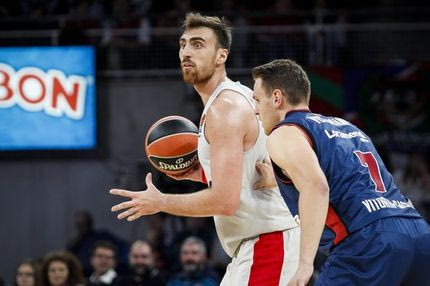 Ο Μιλουτίνοφ ήταν στη Βιτόρια και όχι στο Σαν Αντόνιο