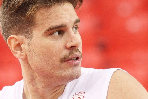 Κερδίζει ο Μπόγρης 11 διάσημα μουστάκια Ελλήνων αθλητών;