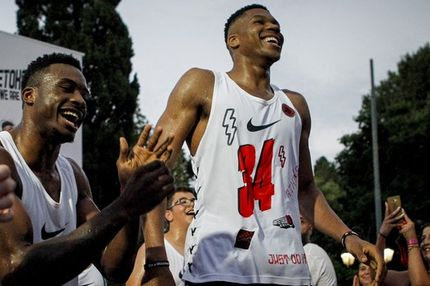 Ο Γιάννης δεν μίλησε μόνο για τον Θανάση