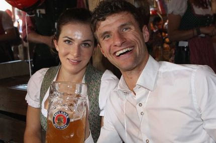 Η Μπάγερν έβγαλε ανακοίνωση για τη γυναίκα του Μίλερ και τα social media νίκησαν