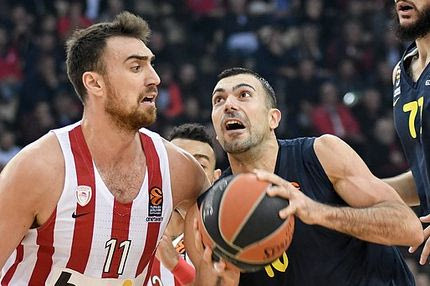 Ολυμπιακός-Φενέρμπαχτσε: Ο Σλούκας έζησε δυο ζωές στην πρώτη νίκη του στο ΣΕΦ