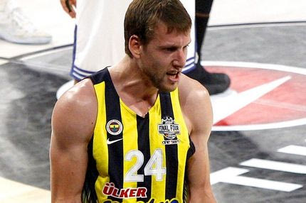 Ο Βέσελι μάς σύστησε το γιο του και ‘κάρφωσε’ το όνομά του