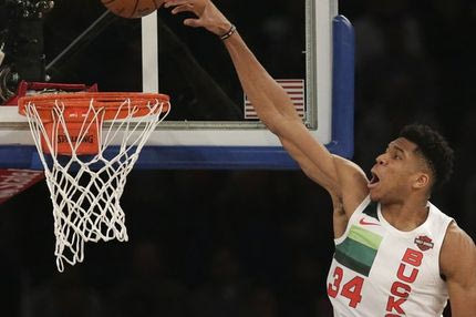 Ο Αντετοκούνμπο αστόχησε σε… κάρφωμα