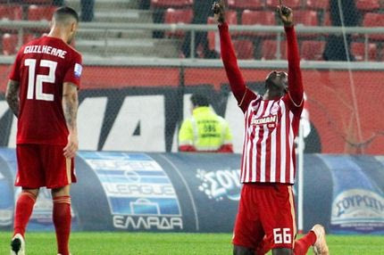 ΠΑΟΚ και Ολυμπιακός παίρνουν νίκες μόνο με αίμα, δάκρυα και πολύ ιδρώτα