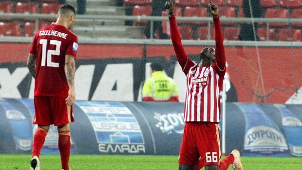 ΠΑΟΚ και Ολυμπιακός παίρνουν νίκες μόνο με αίμα, δάκρυα και πολύ ιδρώτα