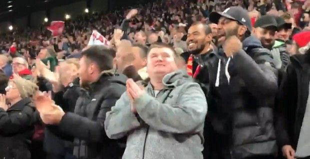 Ο τυφλός οπαδός της Λίβερπουλ έβαλε τα πράγματα στη θέση τους