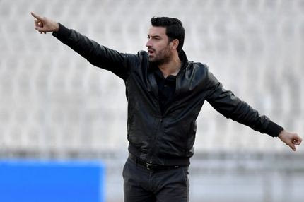 Γιάννης Μάγγος: Ο προπονητής στον οποίο υποκλίθηκε ο Δώνης