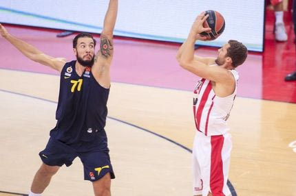 Ο Γιάνις Στρέλνιεκς δίνει φτερά στην επίθεση του Ολυμπιακού