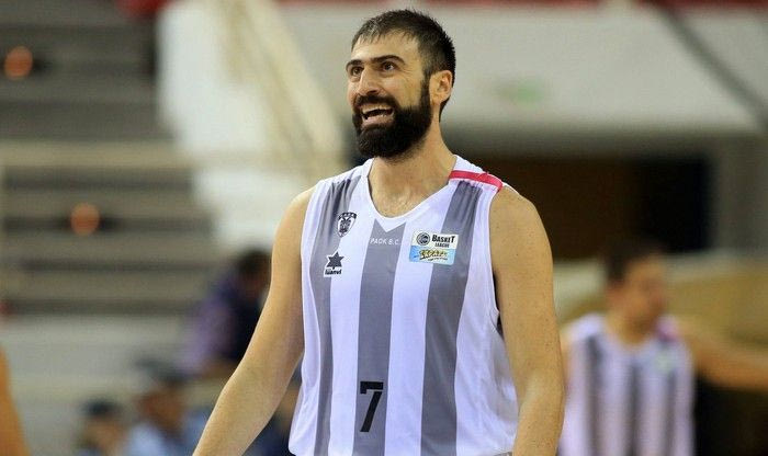 Τα “χαλάει” στο τέταρτο δεκάλεπτο ο ΠΑΟΚ