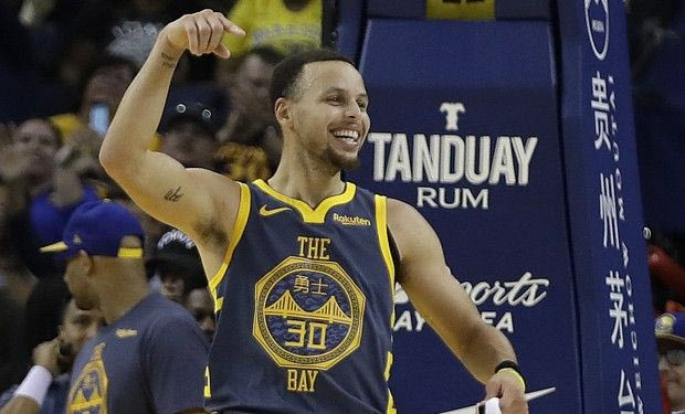 Ο Κάρι έχασε το πρώτο τρίποντό του μέχρι να φτάσει στο βάθρο