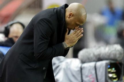 Ο προσβλητικός Ανρί έσκαψε το λάκκο του κι έπεσε μέσα