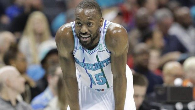 O Kέμπα Ουόκερ γελάει όταν του λένε πως δεν μπορεί να κάνει κάτι