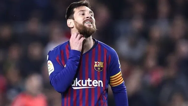 Ανθοϊάματα Μπαχ: Ο Μέσι πίνει νερό (και λουλούδια) στο όνομα μιας ψευδοθεραπείας