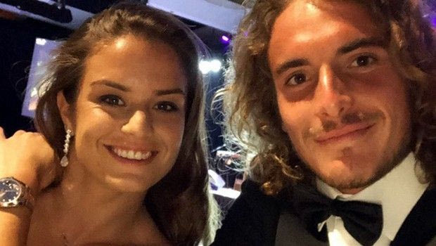 Οι ‘μαγικές’ γιορτές των Τσιτσιπά και Σάκκαρη