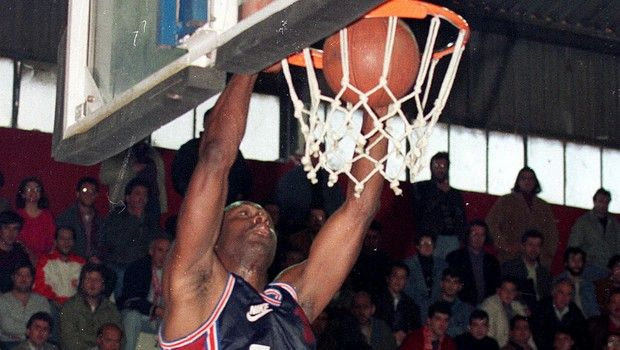 Στο μέγα συνοικιακό ντέρμπι Σπόρτιγκ-Δάφνη