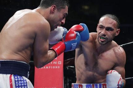 Ο Κιθ Θέρμαν παίζει φλάουτο, διαλογίζεται και κερδίζει ζώνες