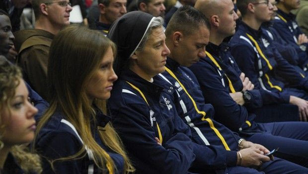 Καλόγριες, φρουροί και ιερείς: Το Βατικανό έχει πια τη δική του ομάδα στίβου