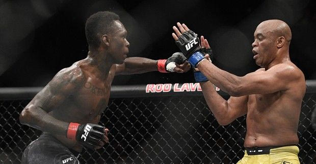 UFC: Ο Αντεσάνια νίκησε τον θρύλο, δεν τον έριξε όμως