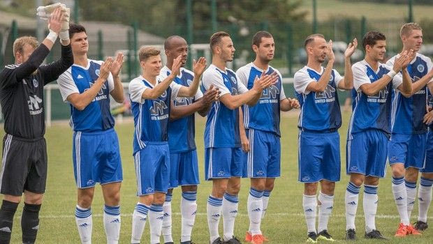 Η γαλλική Καενέζ έχει (όντως) 2.000 προπονητές