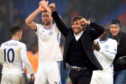 Η ενδεκάδα του Κόντε θα έχει Μανωλά στην τριάδα της άμυνας!