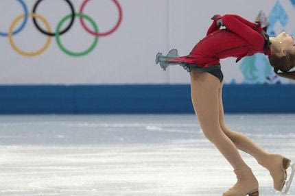 Γιούλιγια Λιπνίτσκαγια, το κορίτσι με το κόκκινο φόρεμα