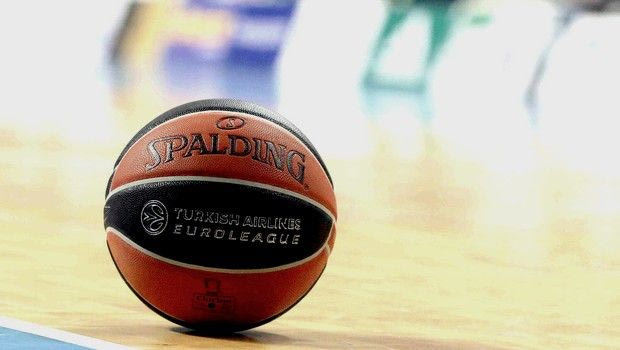 “Με τη Spalding, με τη Spalding…”
