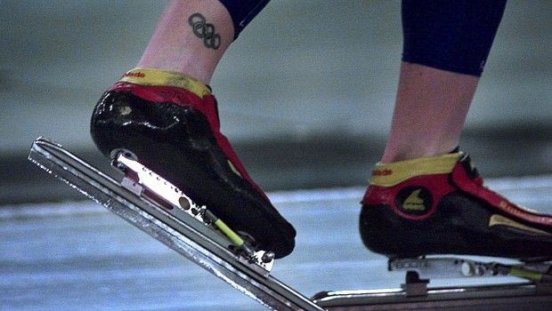 Πατινέζ χαρακώνει την αντίπαλο της, η ομοσπονδία λέει “όλα καλά”