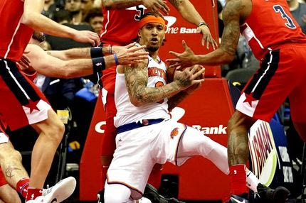 Αυτά που περνά ο Μάικλ Μπίσλι δεν τα αντέχει άνθρωπος